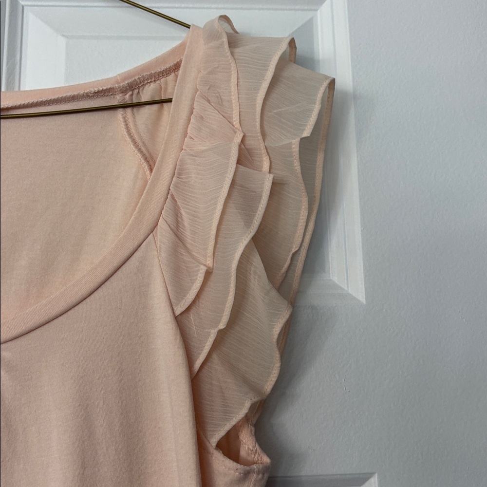 Express Soft Peach Ruffle Tank Top - Picture 2 of 3
